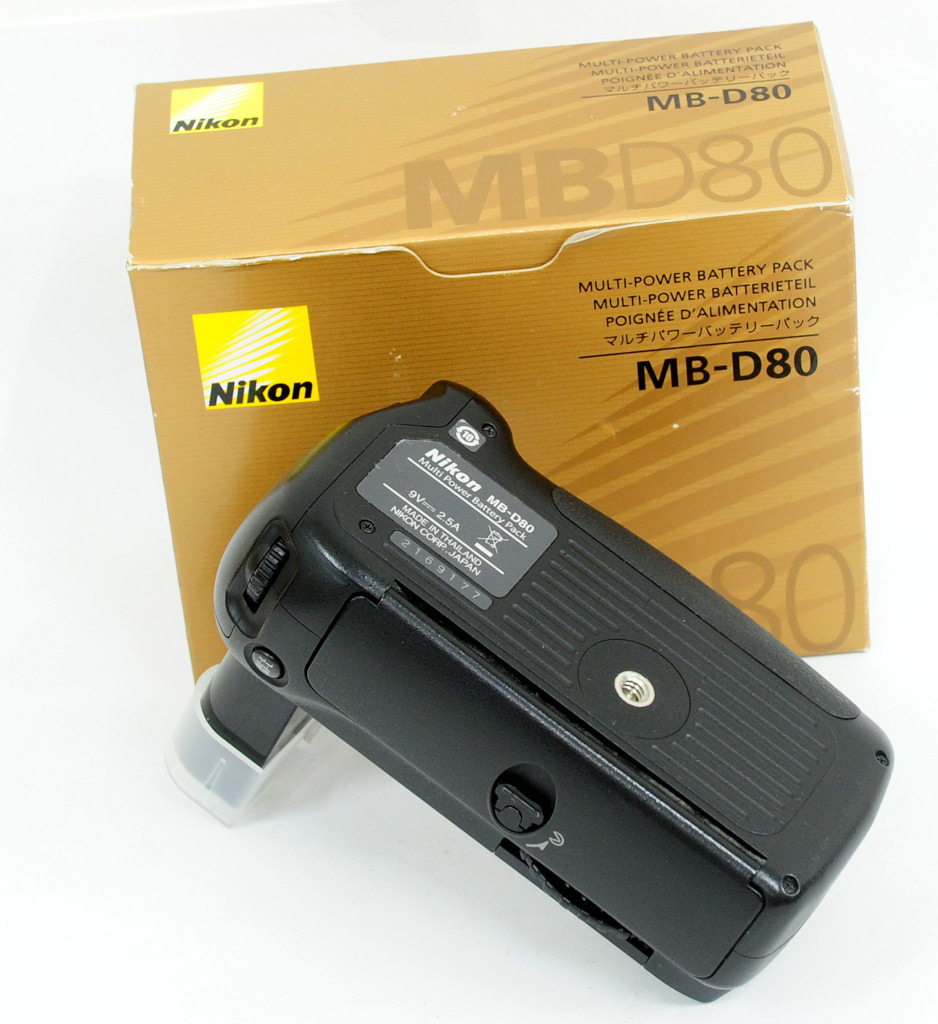 Grip Nikon Battery Pack MB-D80 for D80 / D90 / VAK16301