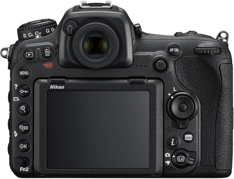 Nikon  D500 kit 16-80mm f/2.8-4E ED VR VBA480K002