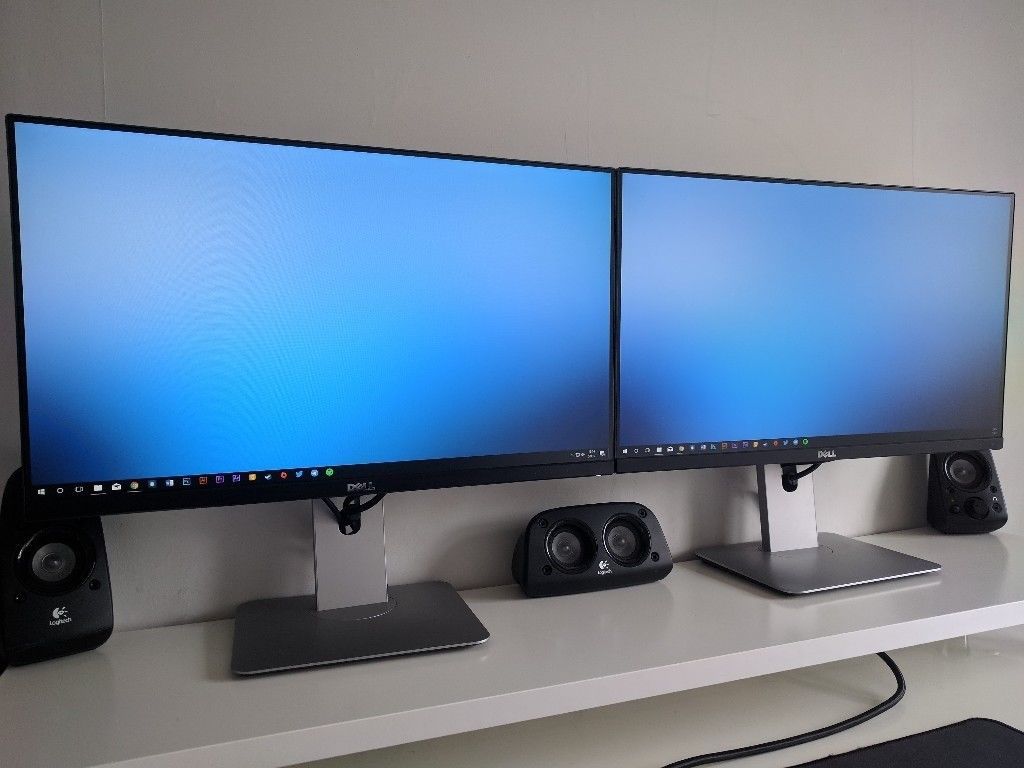 Monitor DELL UltraSharp U2414H / 23.8" FullHD / 8ms / 2M:1 / 250cd / Pivot