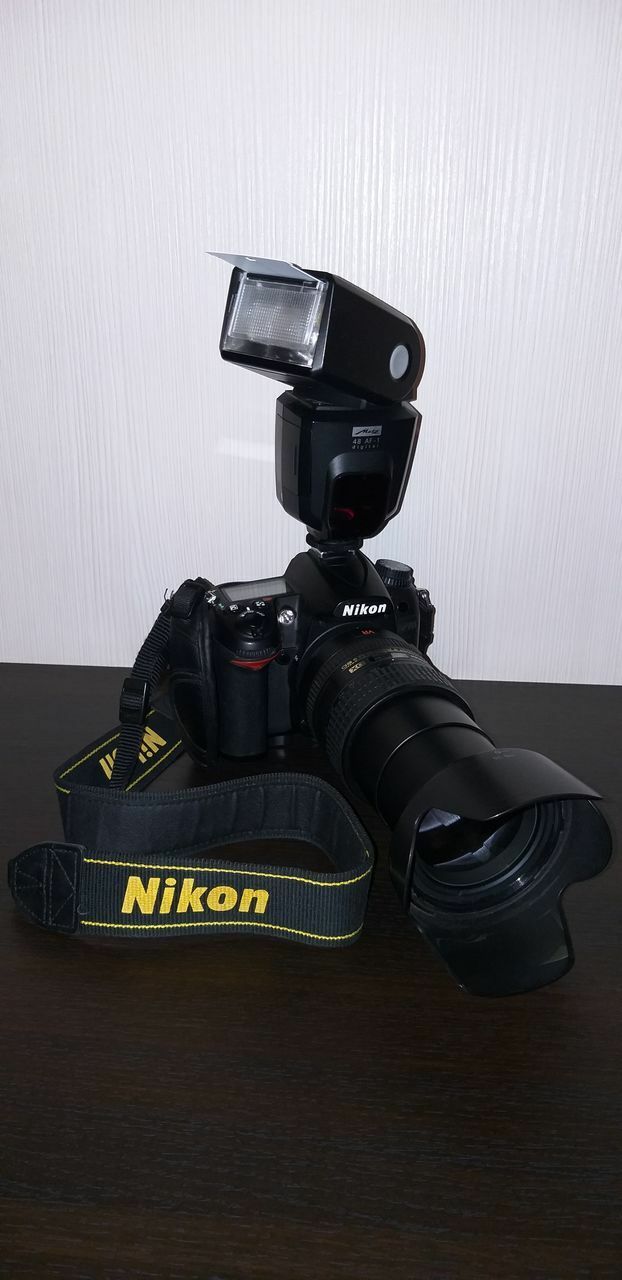 NIKON D7000 + Nikkor 18-200mm VR + Metz 48 AF-1 D