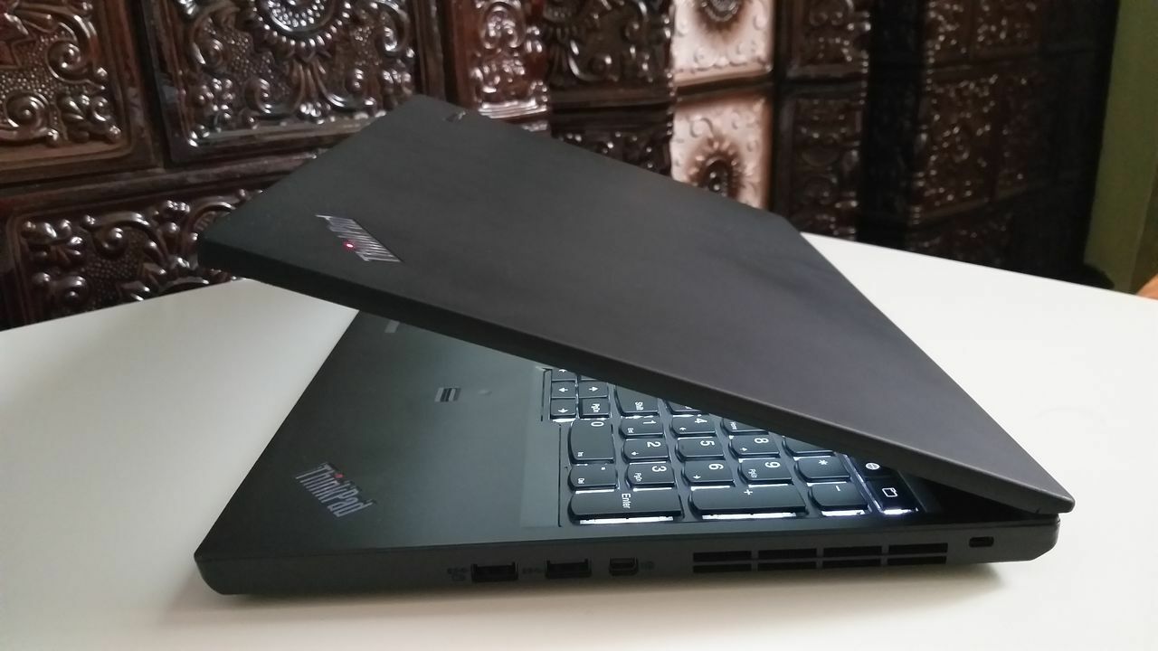 Laptop Thinkpad T550 15.6 IPS 3K 2880x1620 Multitouch i5-5300U vPro 16Gb DDR3 256Gb SSD 2 Battery