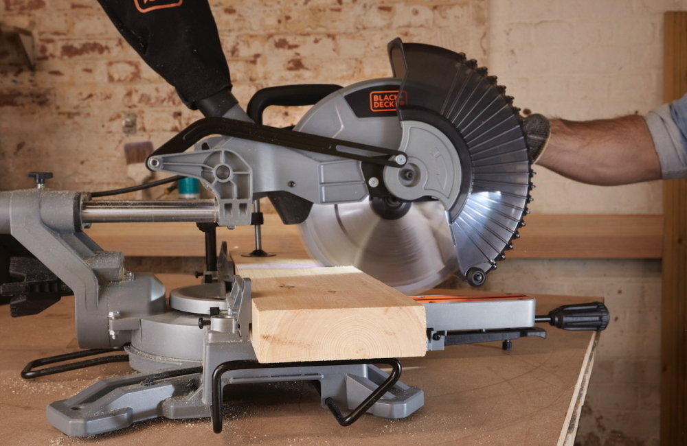 Black+Decker BES710-QS