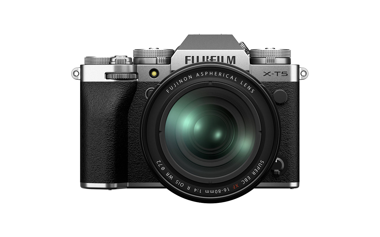 Fujifilm X-T5 / XF 16-80mm F4 Silver