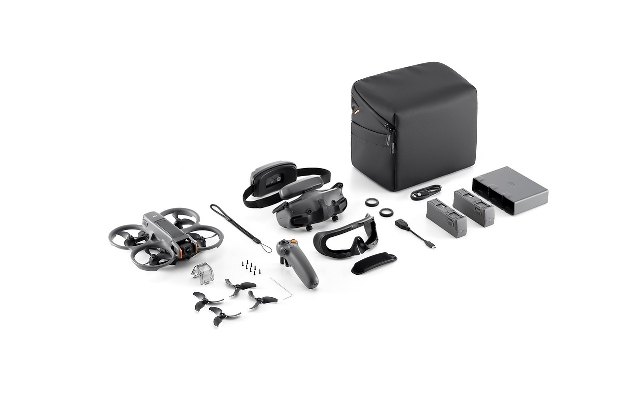 DJI Avata 2 / Fly More Combo / RC Motion 3 + Battery x3