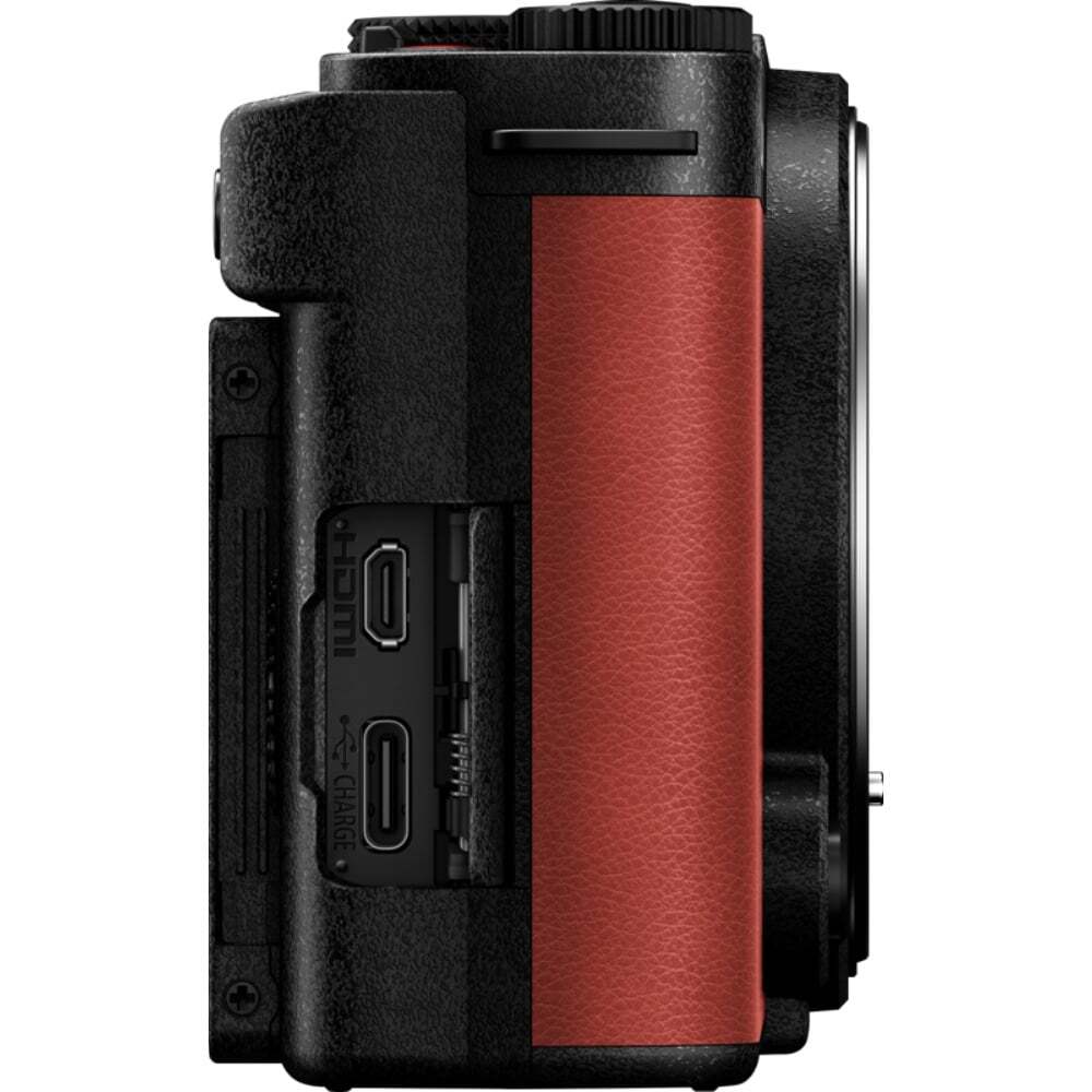 Panasonic Lumix DC-S9NE + Lumix S 18-40mm Red