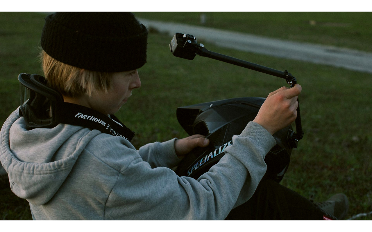 GoPro Boom + Adhesive Mounts / AEXTM-001