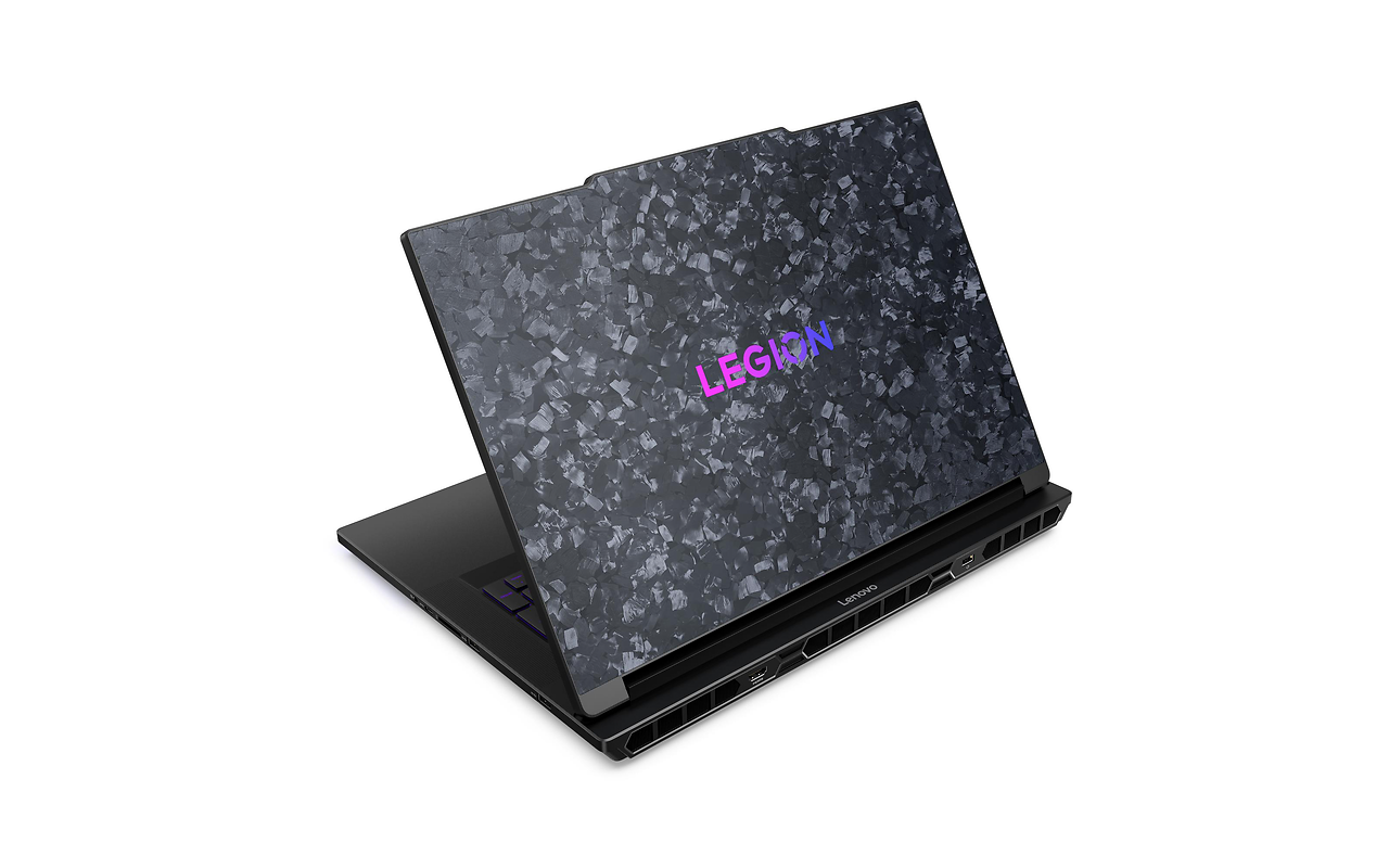 Lenovo Legion 9 18IAX10 / 18 IPS 4K 240Hz / Core Ultra 9 275HX / 64Gb DDR5 / 2x 2Tb SSD / GeForce RTX 5090 24Gb