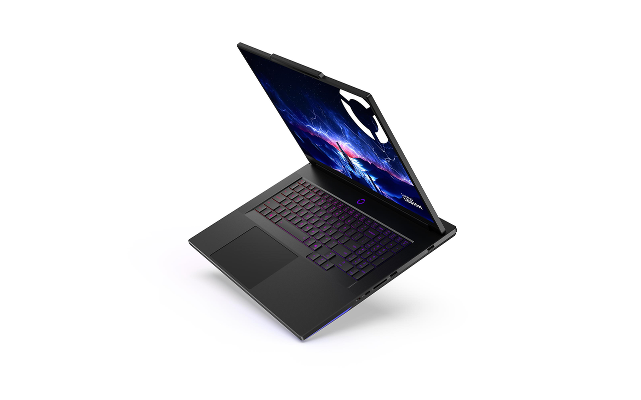 Lenovo Legion 9 18IAX10 / 18 IPS 4K 240Hz / Core Ultra 9 275HX / 64Gb DDR5 / 2x 2Tb SSD / GeForce RTX 5090 24Gb